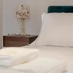 905 * Лиссабон