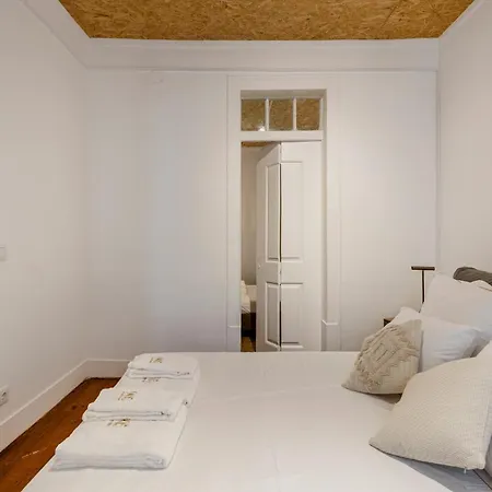 905 Apartment *
