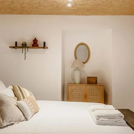 905 Apartment *