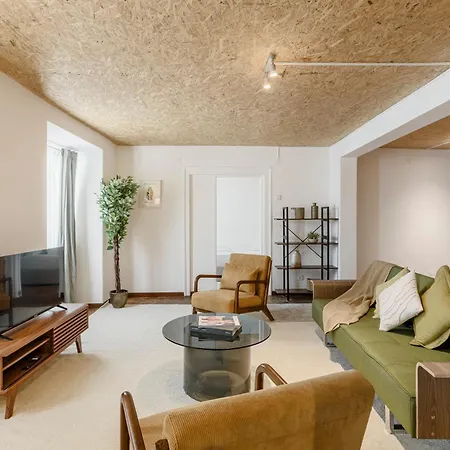 905 Apartment