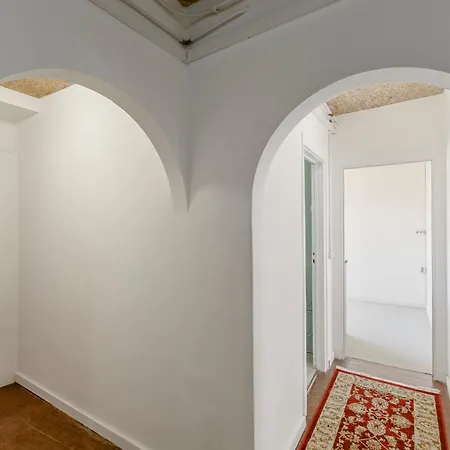 905 Apartment