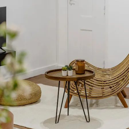 905 Apartment *