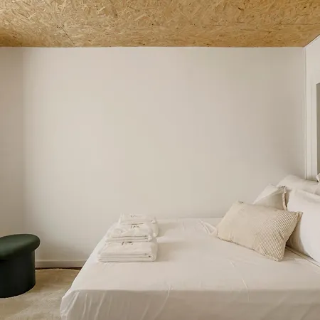905 Apartment