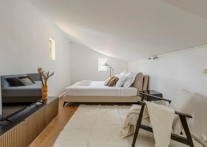 905 Διαμέρισμα