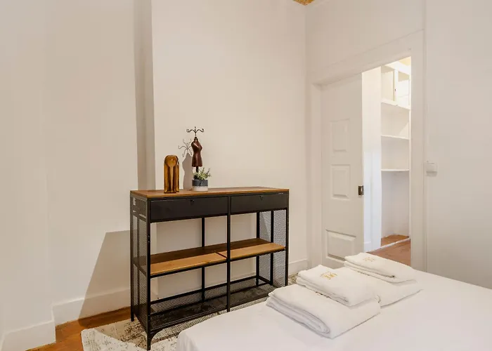 Διαμέρισμα 905 *