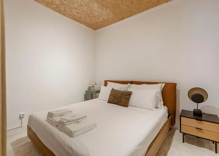 Διαμέρισμα 905 *