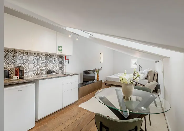 905 Διαμέρισμα *