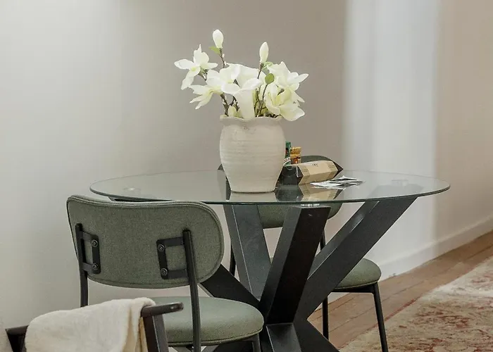 905 Διαμέρισμα *