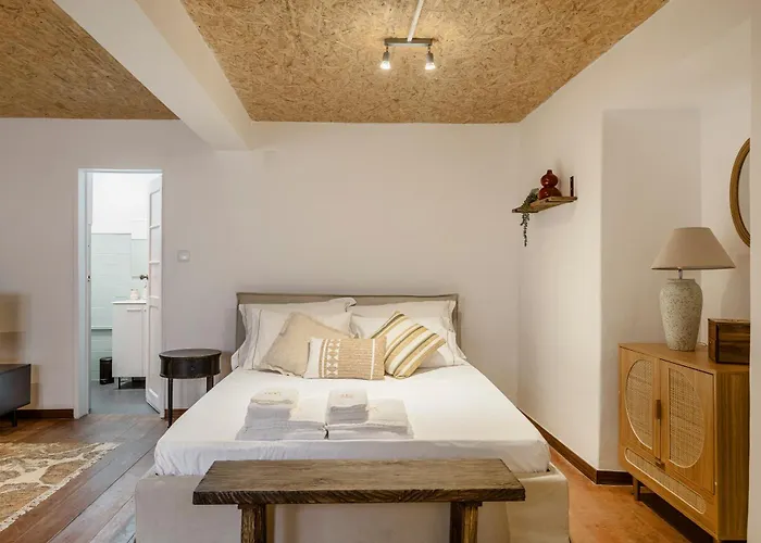 905 Διαμέρισμα *