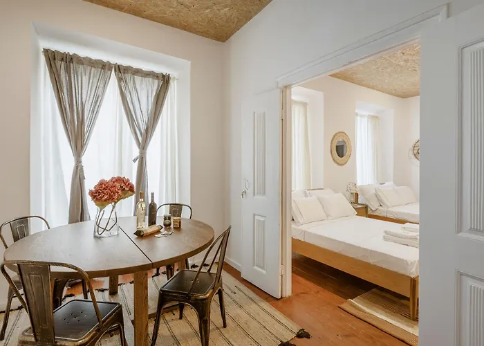 Διαμέρισμα 905 *